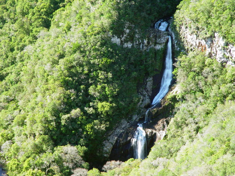 A cachoeira do Caador, vista de muito, mas muito longe